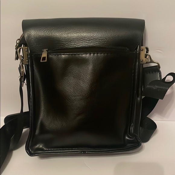 Polo by Ralph Lauren Black Videng Messenger Bag with Classic Design - Picture 2 of 7